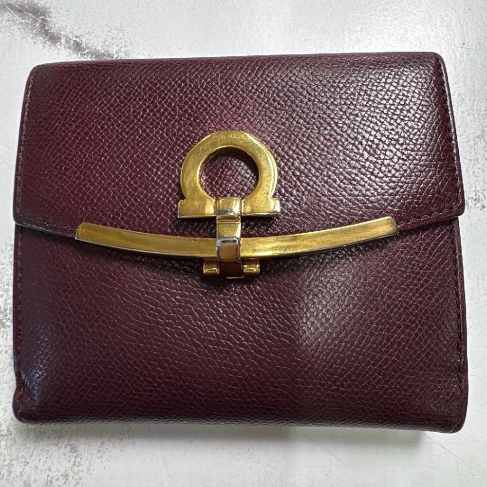 Salvatore Ferragamo Bordeaux Leather Gancini Clip Wallet w/COA